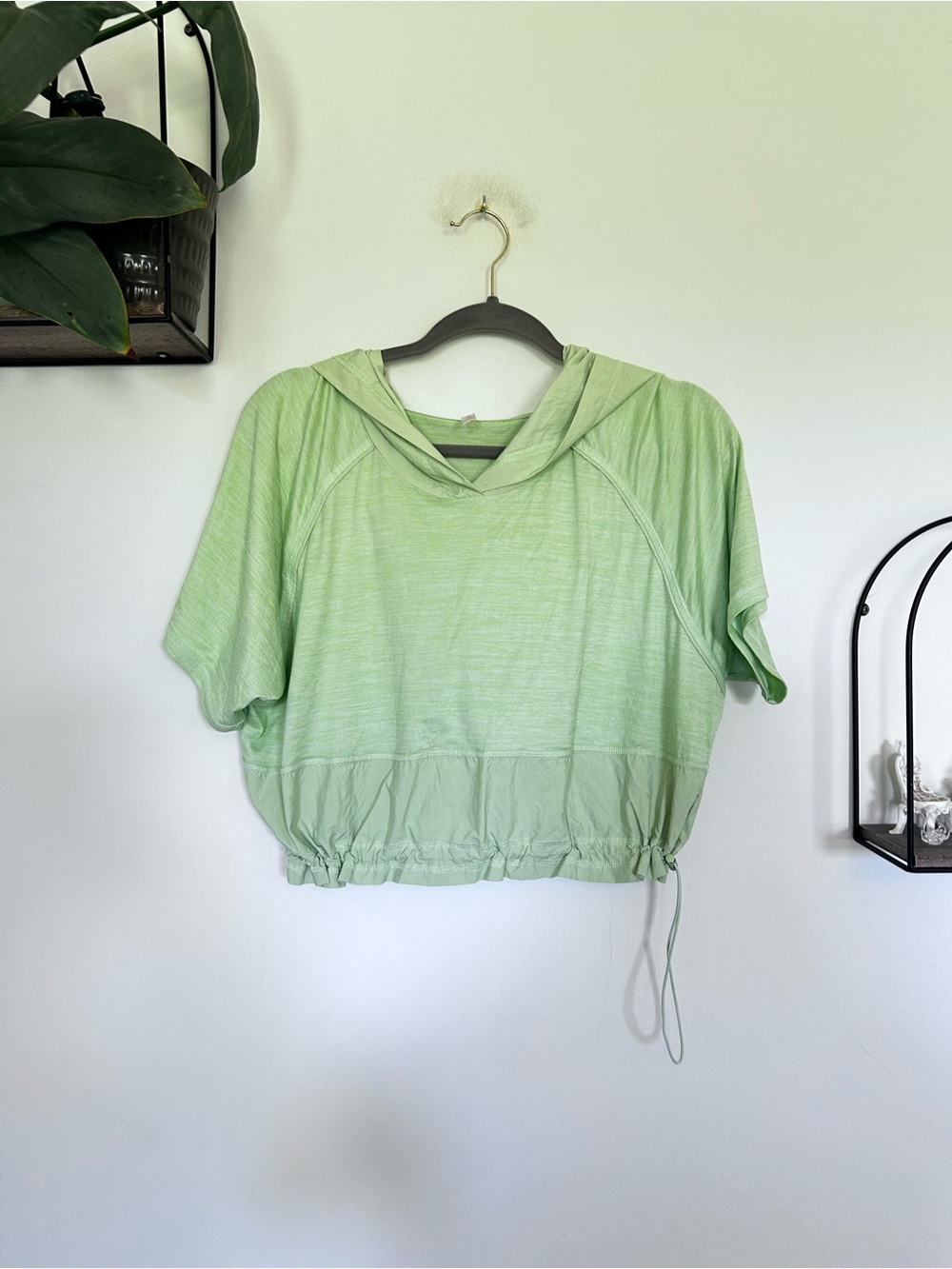 Free People Movement On The Move Short Sleeve Cropped Hoodie Size Small